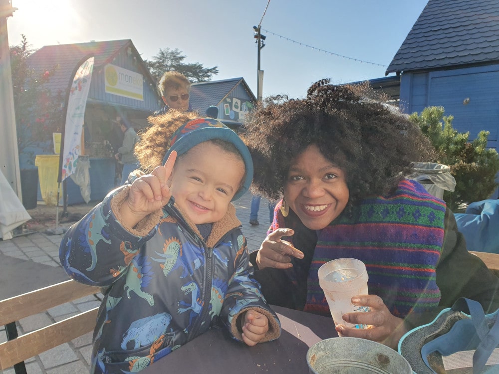 Edna et Siloë au marché de Noël